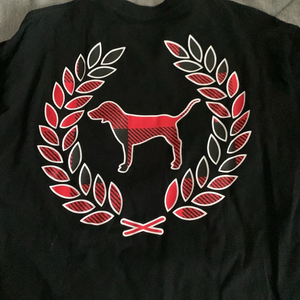 PINK Victoria’s Secret Long-Sleeve Tee
